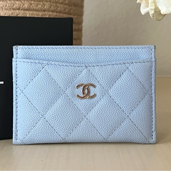 SOLD ‼️ Chanel Caviar Card Case - Picture 2 of 8